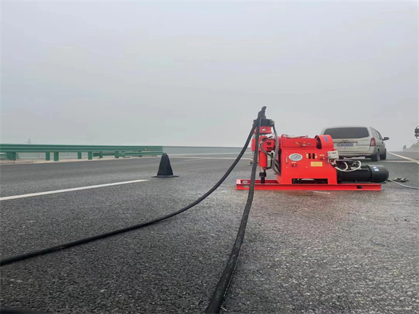 甘肃马路路基路面开裂下沉注浆加固灌浆